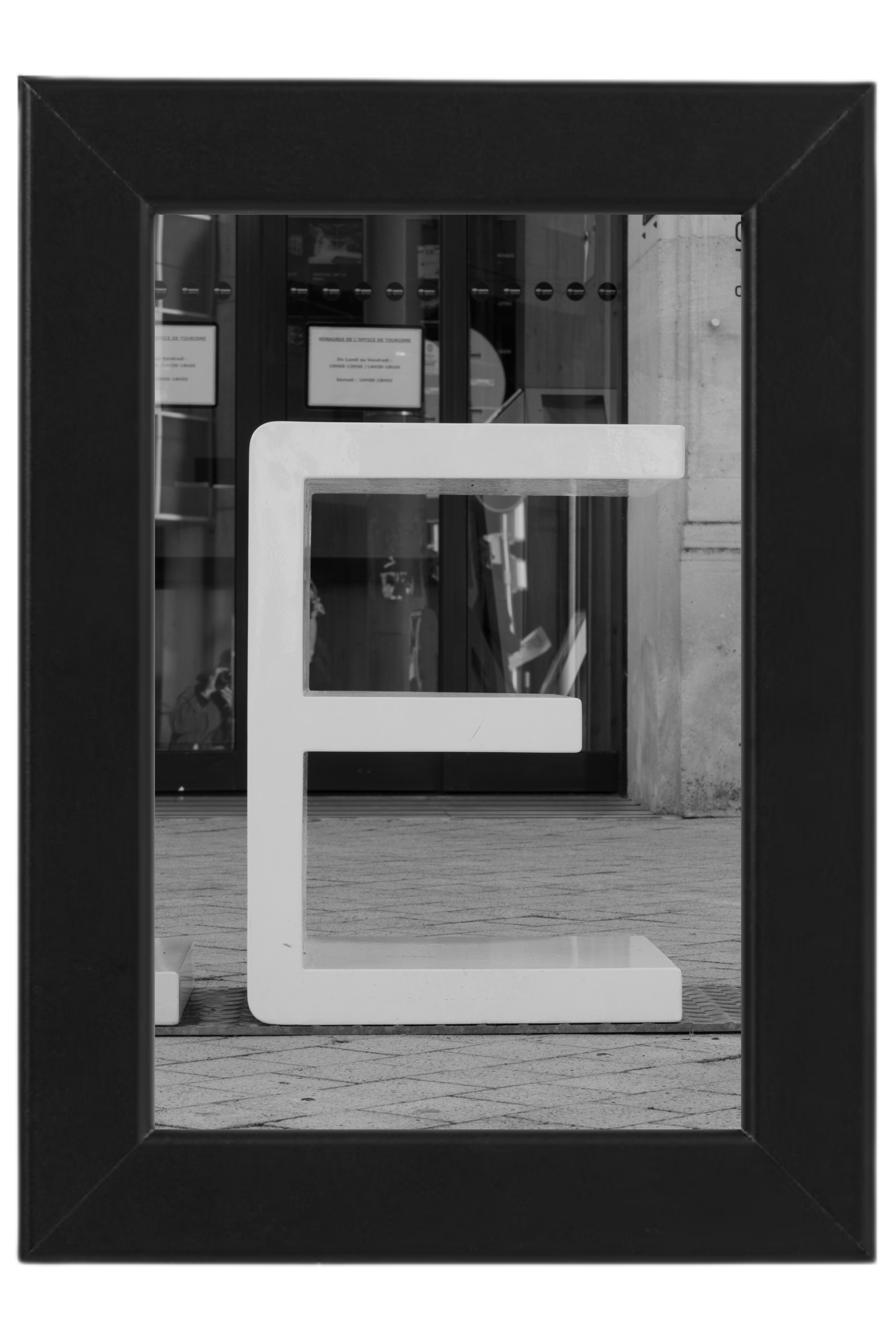 Lettre E