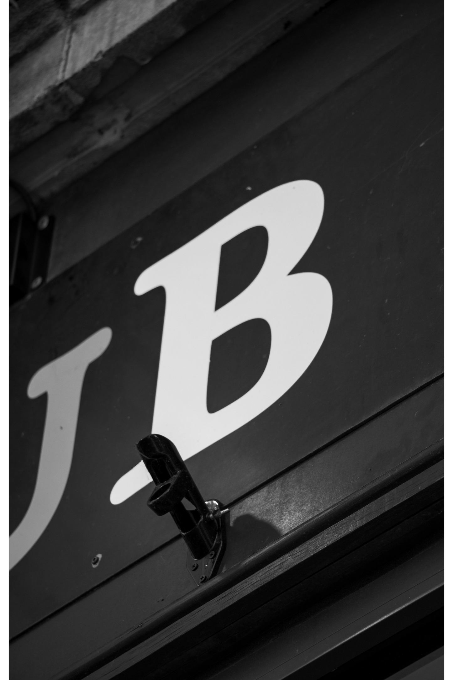 Lettre B